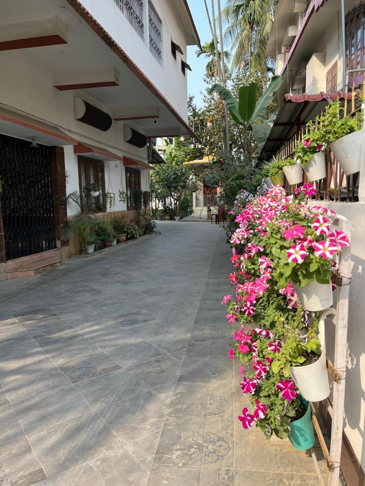 Amazing Homestay Guwahati Dış mekan fotoğraf